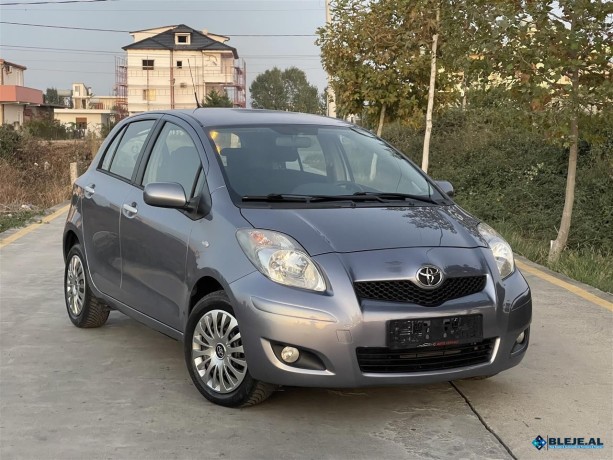 toyota-yaris-13-benzin-automat-2010-gjermanie-big-3