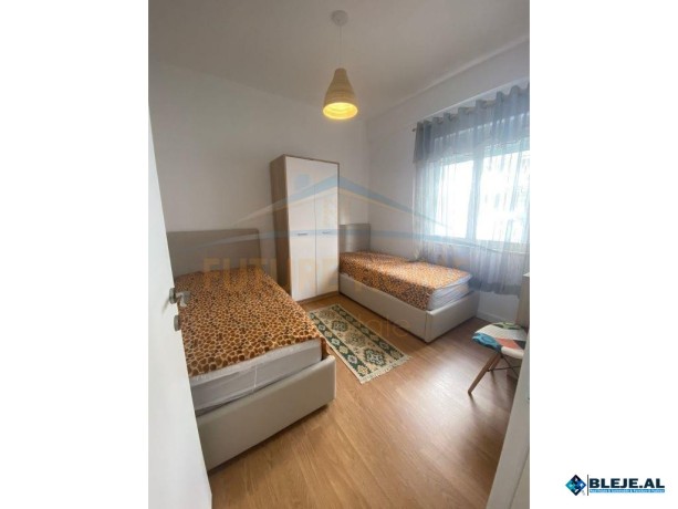 shitet-apartament-21qerret-big-3