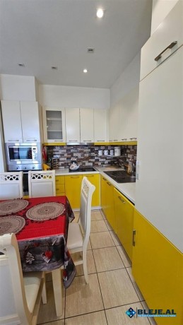 shitet-apartament-21-te-shkembi-kavajes-durres-big-2