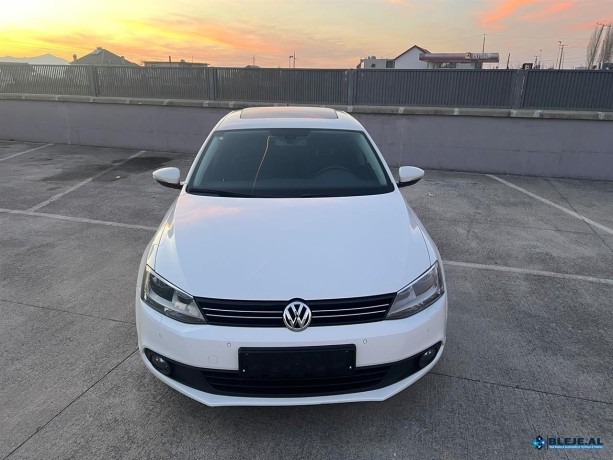 volkswagen-jetta-20-tdi-big-3