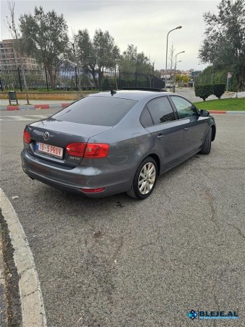 vw-jetta-20-nafte-2012-big-0