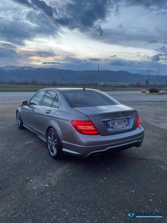 mercedes-benz-c300-2012-big-0