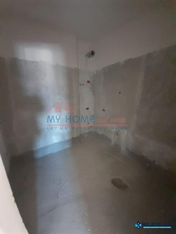 apartament-21-garazh-ne-shitje-te-rruga-ura-tirane-big-3