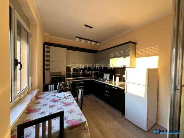 apartament-3122-poste-parkimi-per-qira-te-kompleks-halili-big-0