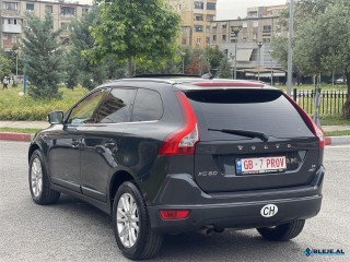 ??Volvo XC60 2.4 D5 Nafte Automat 4X4 Panorama ??
