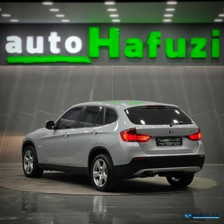 2011-bmw-x1-18d-xdrive-big-3