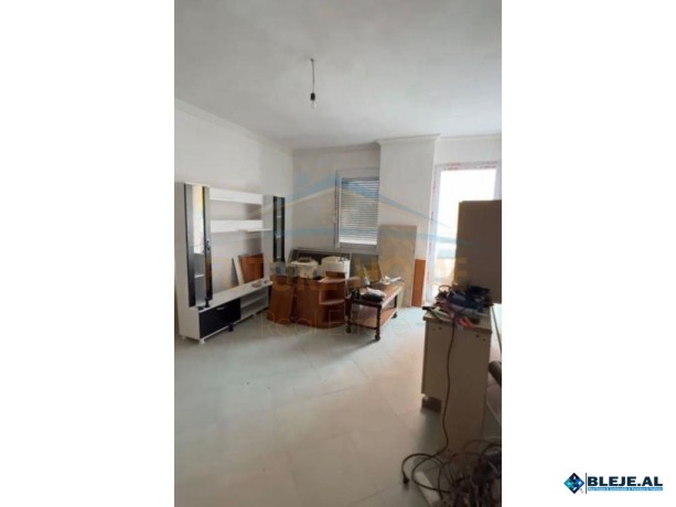 shitet-apartament-21-tregu-i-madhdurres-big-0