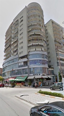 shitet-apartament-212-te-zogu-i-zi-big-3