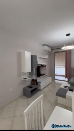 tirane-shitet-apartament-11-komuna-e-parisit-big-1