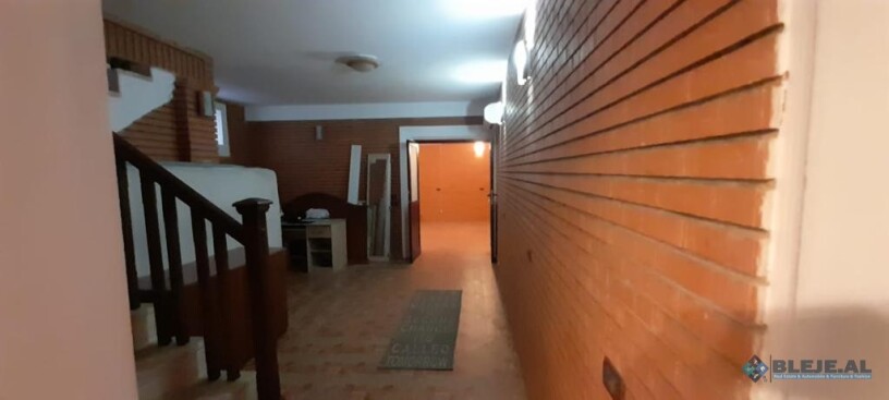 jepet-me-qera-super-vile-tek-komuna-parisit-tirane-big-1