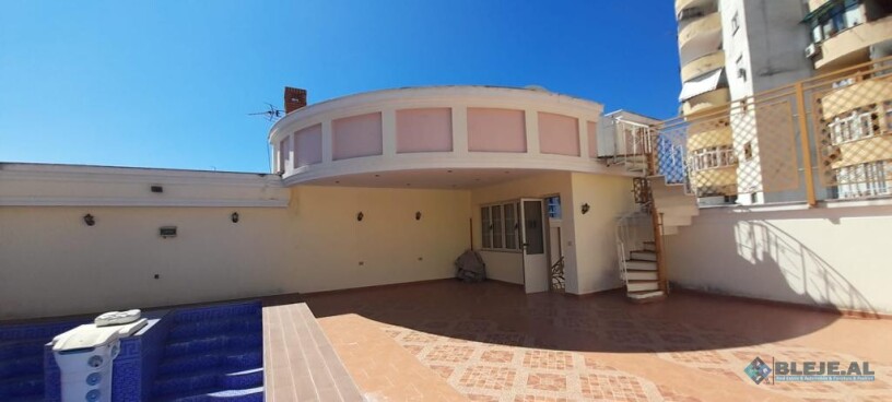 jepet-me-qera-super-vile-tek-komuna-parisit-tirane-big-0