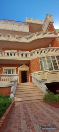 jepet-me-qera-super-vile-tek-komuna-parisit-tirane-big-4