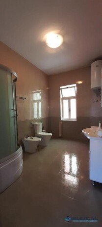 jepet-me-qera-super-vile-tek-komuna-parisit-tirane-big-3