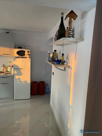 jepet-me-qera-secili-kat-i-nje-super-vile-3-kateshe-afer-universreklama-tirane-big-3