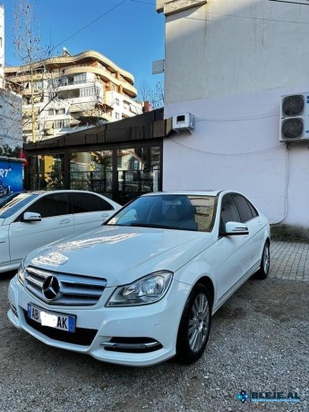 shitet-mercedes-benz-c250-4matic-big-0