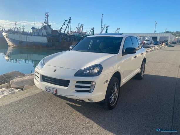 porsche-cayenne-30-nafte-viti-2010-big-3