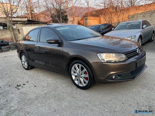 okazion-shitet-ose-ndrohet-vw-jetta-20tdi-2014-automat-big-4