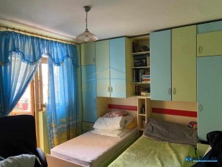 Shitet apartamenti 3+1+2 Rruga Kongresi Manastirit , Tirane