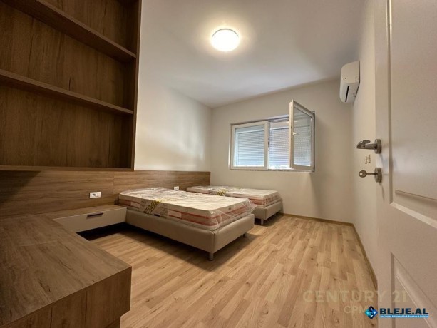 jepet-me-qira-apartament-21-ne-qender-big-2