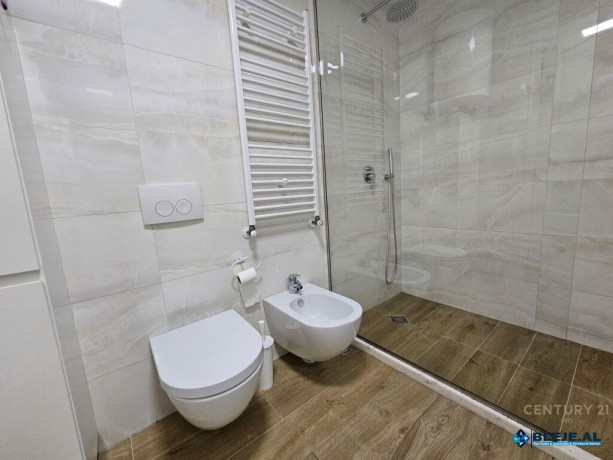 apartament-21post-parkimi-tek-marko-bocari-big-3