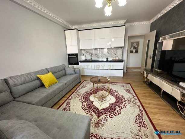 shitet-apartament-212prane-shkolles-bajram-curri-ne-plazh-big-3