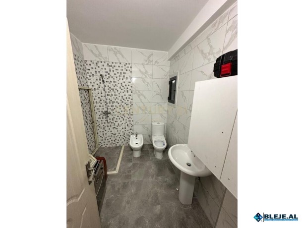 shitet-apartament-212prane-shkolles-bajram-curri-ne-plazh-big-4