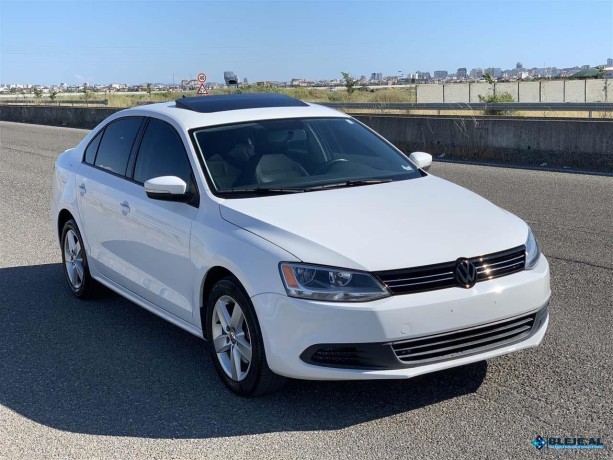 shitet-2011-volkswagen-jetta-20-nafte-big-3