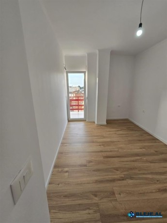 shitet-apartament-21-xhamlliku-tirane-big-1