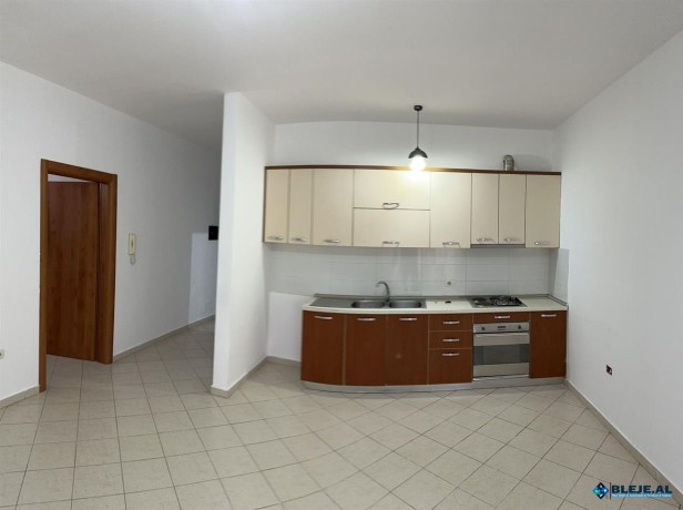 apartament-11-i-mobiluar-pjeserisht-garazh-big-4