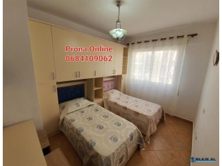 SHITET apartament 2+1 në Plazhin e Durrësit tek Pista Kosova