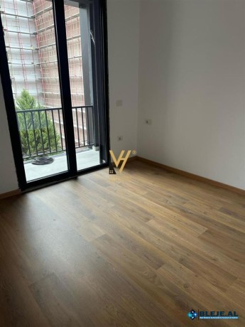 jepet-apartament-11blk-me-qera-te-shkolla-e-kuqe-big-1