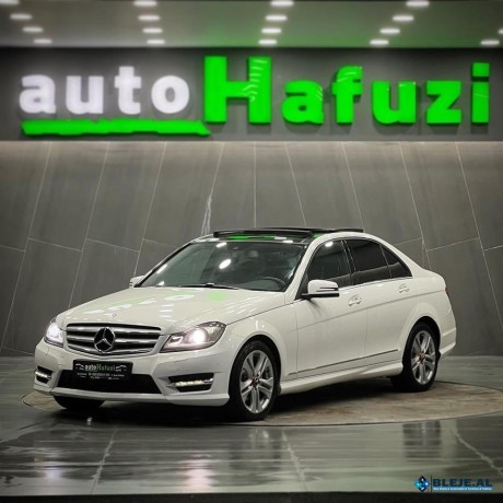 2012-mercedes-benz-c220-cdi-big-2