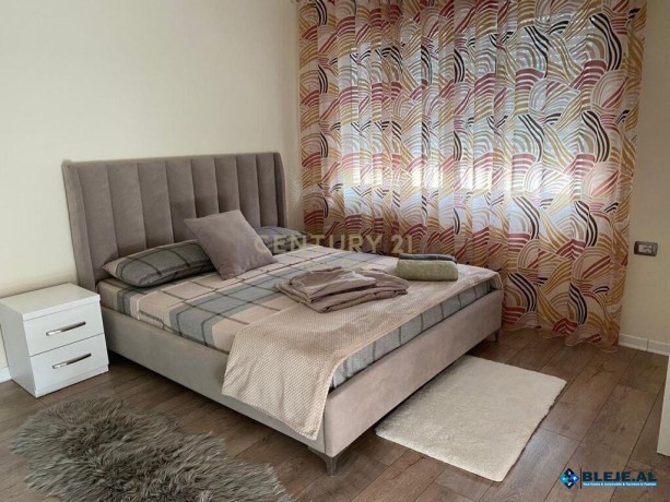 jepet-me-qira-apartament-11-ne-vollga-big-1