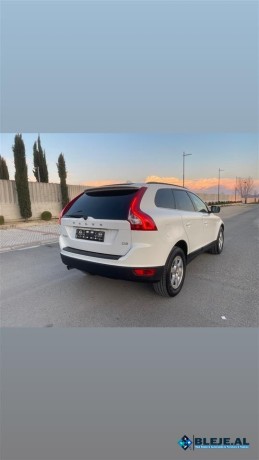 shitet-volvo-xc60-20-naft-automat-viti-fundi-2011-big-1