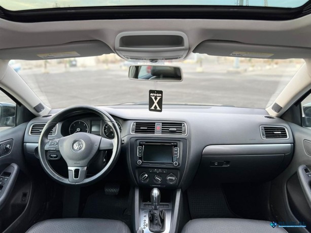 shitet-okazion-2013-volkswagen-jetta-20-nafte-big-3