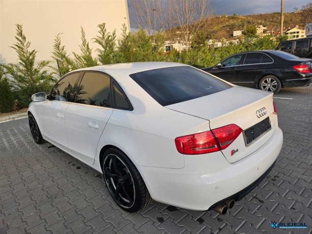 audi-a4-big-0