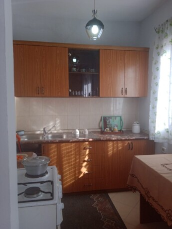 jepet-me-qera-21-tek-universiteti-metropolitan-tirane-big-3