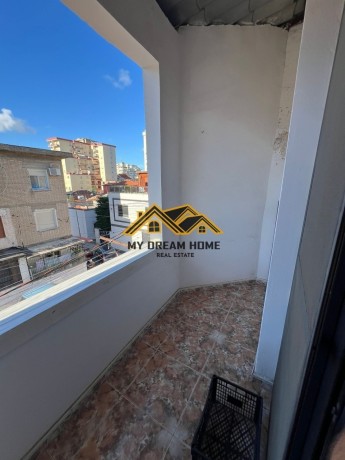 jepet-me-qira-apartament-21-shkolla-maria-kaculini-durres-big-6