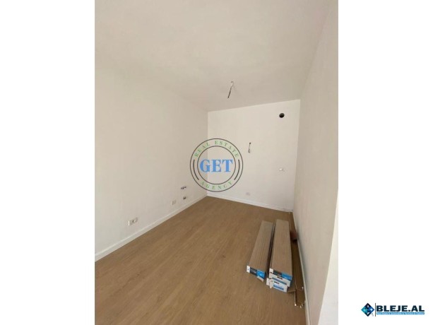 shitet-apartament-11-tek-ish-urt-durres-big-3