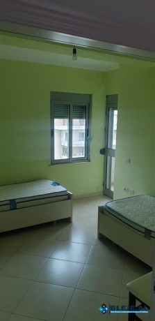 jepet-me-qera-apartament-21-tek-ish-rajoni-durres-big-1