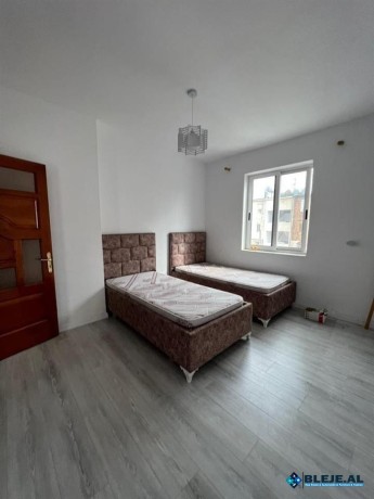 shitet-apartament-21-tek-markata-ne-durres-big-4