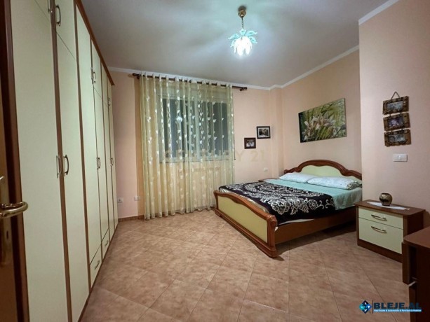 shitet-apartament-212t-garazh-ne-lagjen-nr-6-durres-big-5