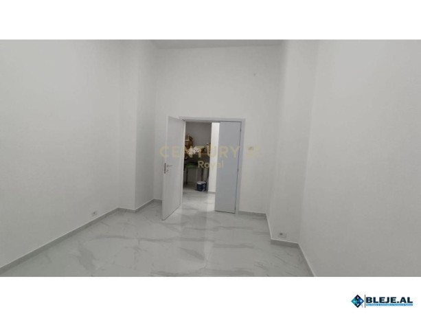 japim-me-qira-apartament-21-tek-pallatet-shallvare-big-0