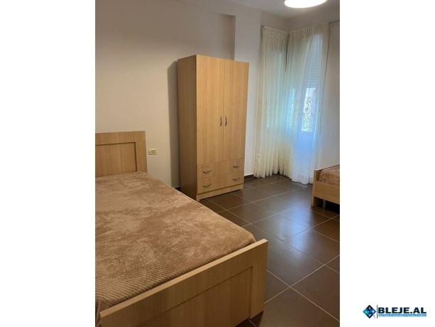 jepet-me-qira-apartament-212-me-post-parkimi-tek-rruga-pet-big-3