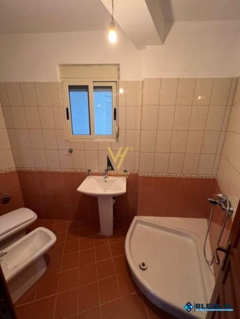 shitet-apartament-11-te-fresku-big-0