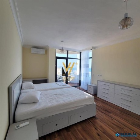 jepet-apartament-21parkim-me-qera-ne-durres-big-1