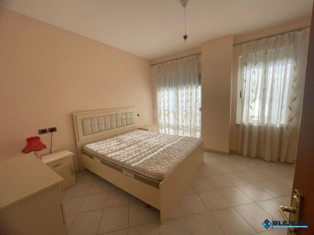 jepet-me-qira-apartament-11-me-pamje-deti-big-3