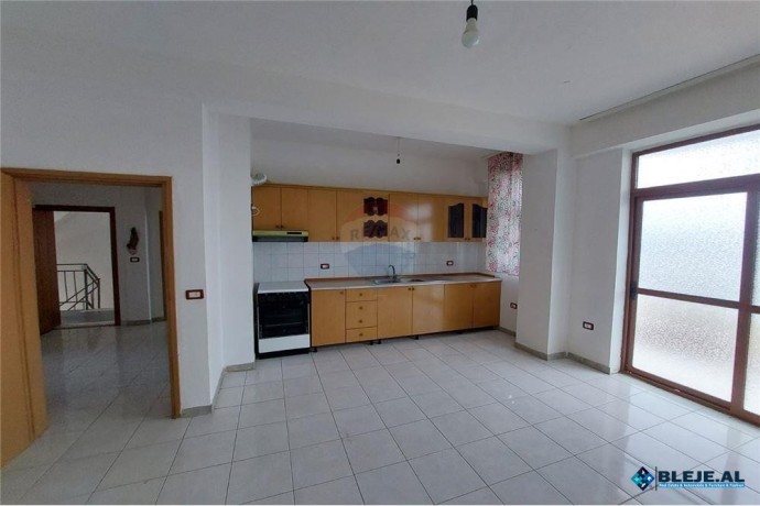 apartament-31-ne-shitje-prane-ksha-vlore-big-2