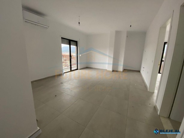 shitet-apartament-21-rruga-e-dibres-tirane-big-0