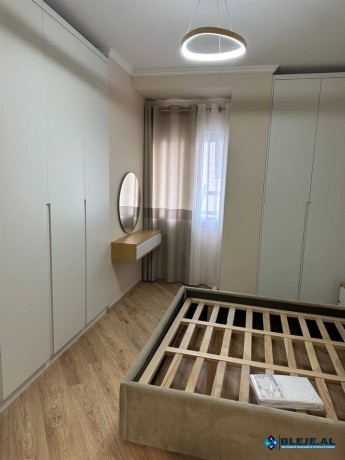 apartament-me-qera-ne-astir-perballe-pallatit-vila-l-big-3